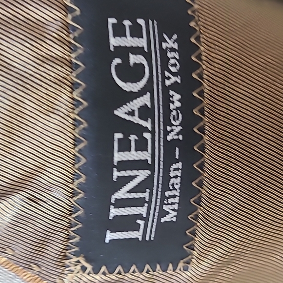 Lineage Milan-New York Suit - Picture 11 of 13